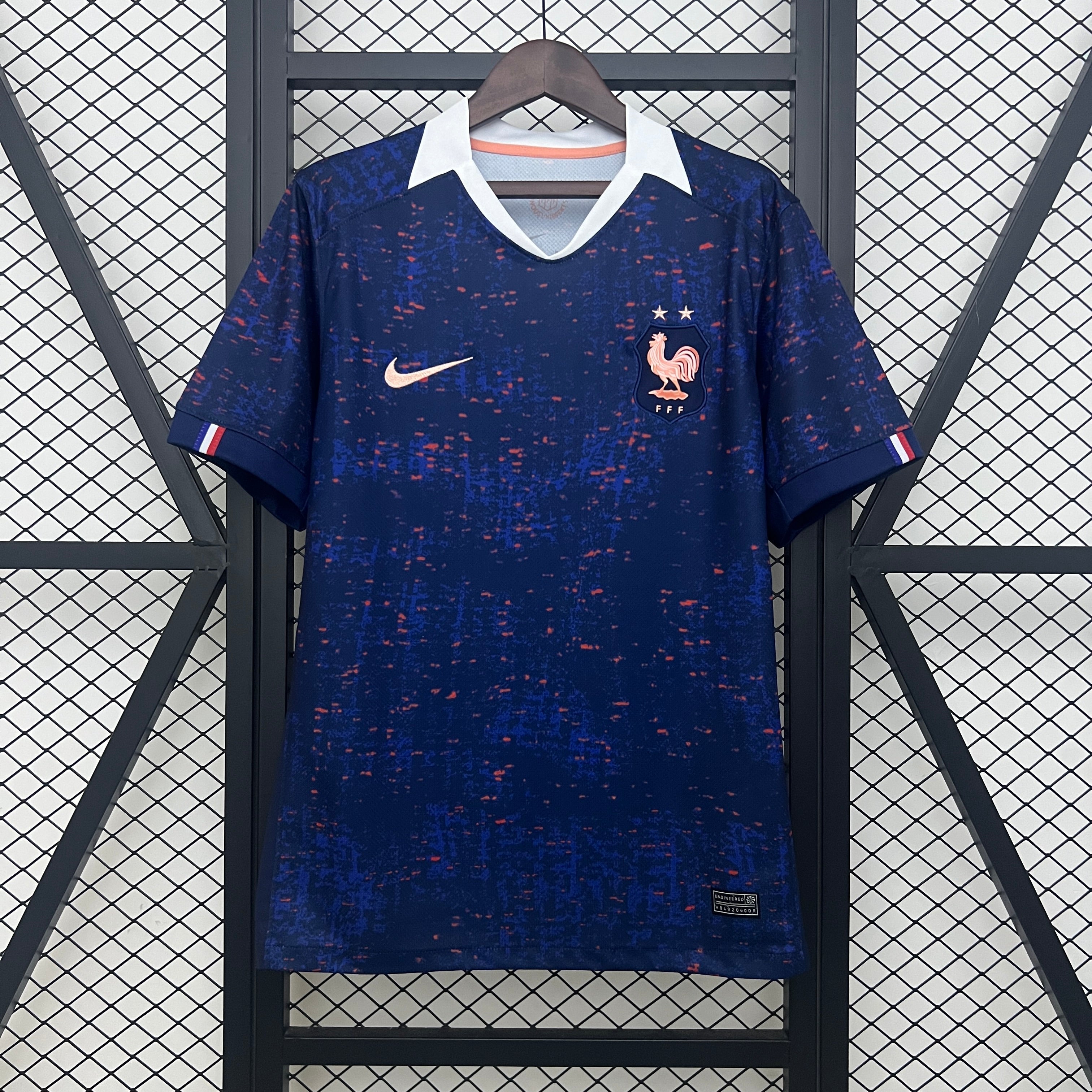 FRANCE I 2025 MAN