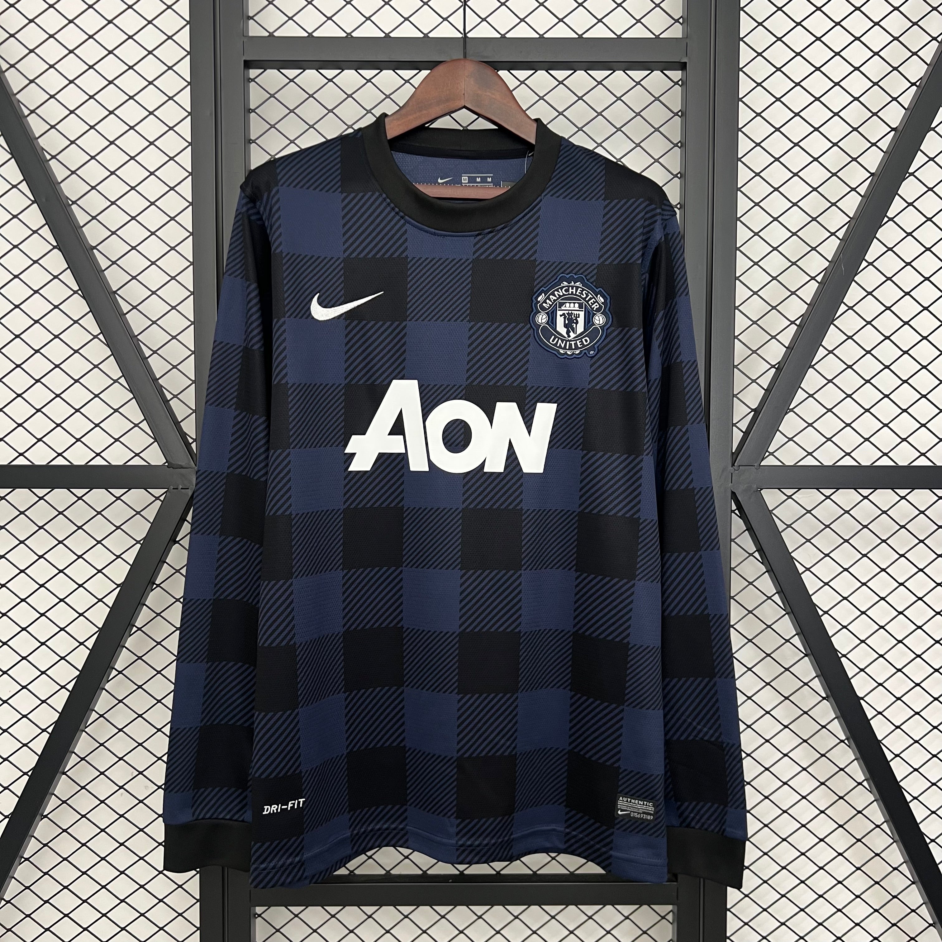 MANCHESTER UNITED III 13/14 MAN (RETRO) LONG SLEEVE