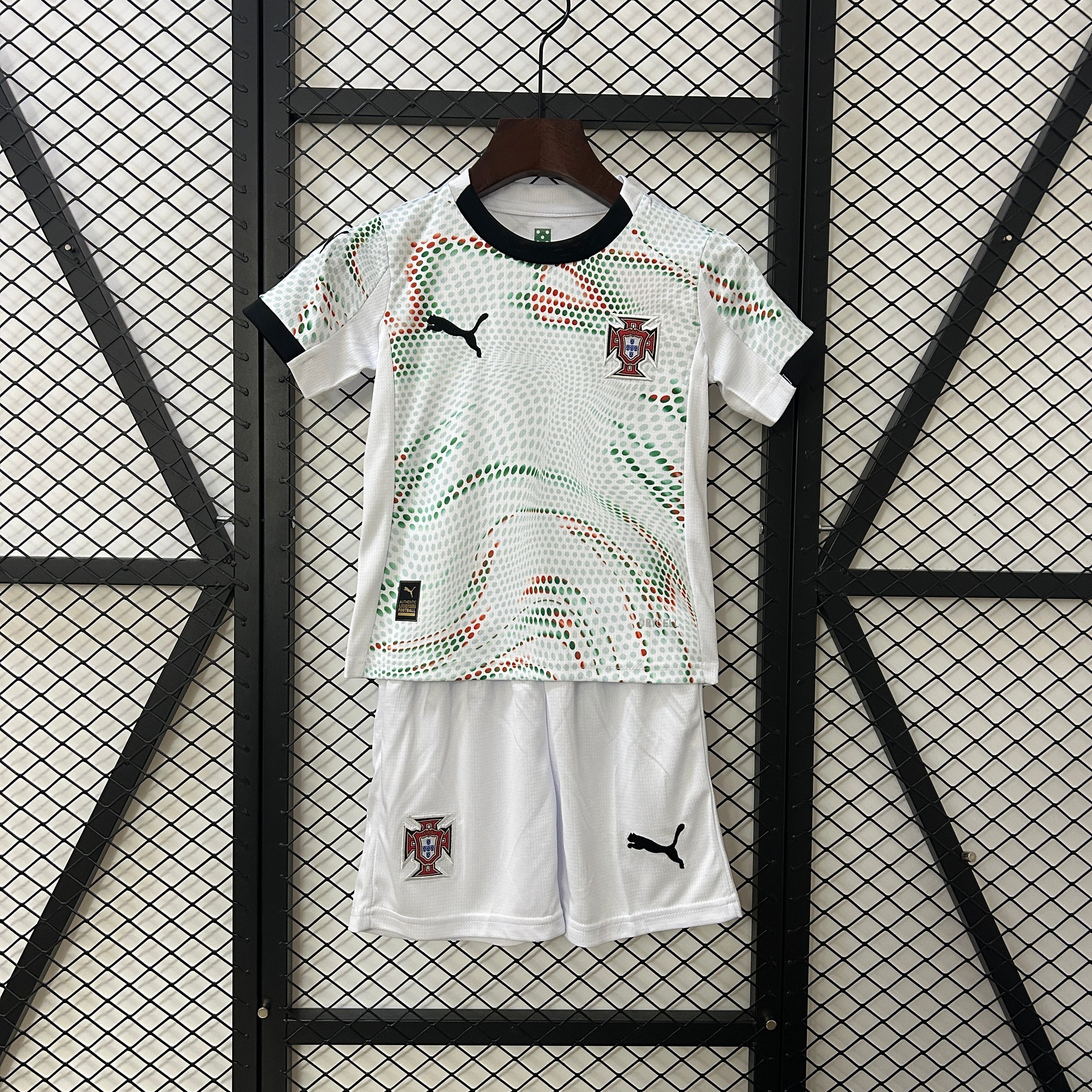 PORTUGAL II 2025 KID SET